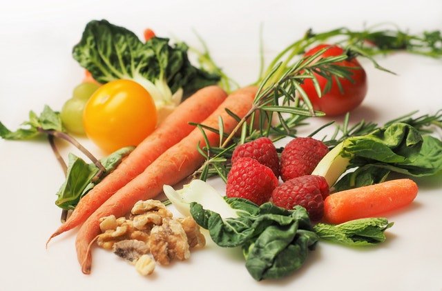Eating more fruit and vegetables may reduce breast cancer risk