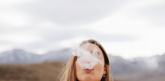 Smoking too much could harm your color vision