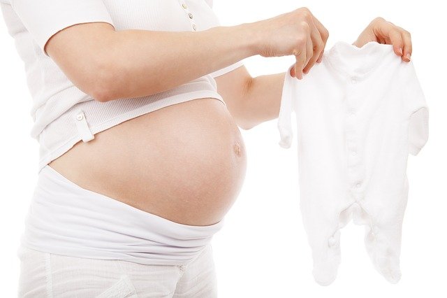 Pregnant women need these 6 important nutrients for a healthy baby