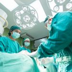 This less invasive surgery for lung cancer may help people recover fast