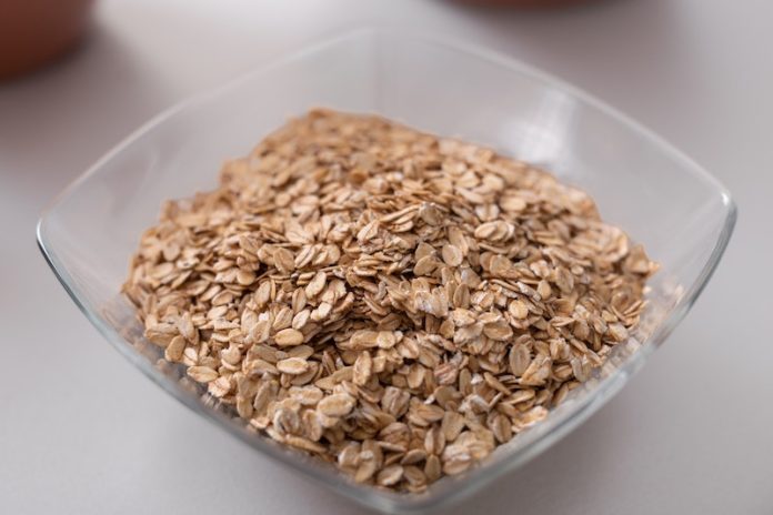Eating whole grains keeps you healthy as you age