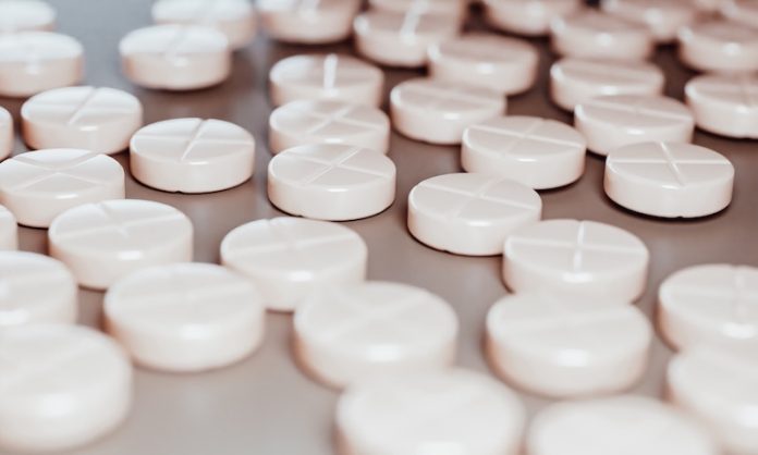 Synthetic antibiotic can help treat drug-resistant superbugs