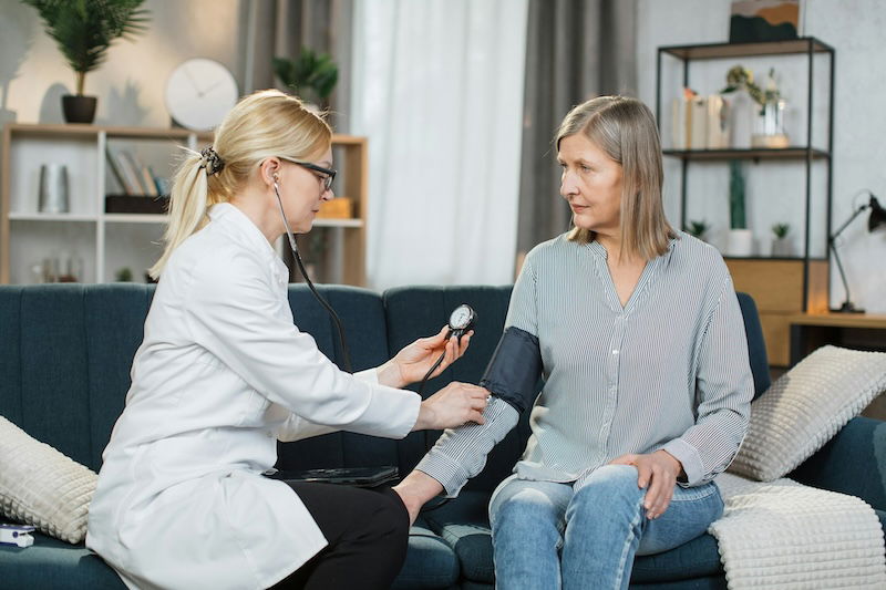 How to manage high blood pressure in older age