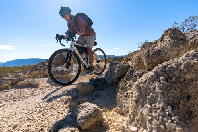 Outdoor exercise may offer more benefits than indoor exercise, shows study