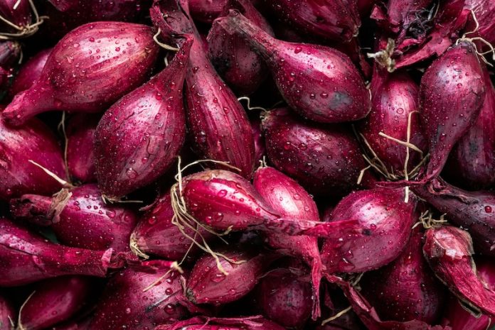 0-Red onion skin may help lower blood pressure