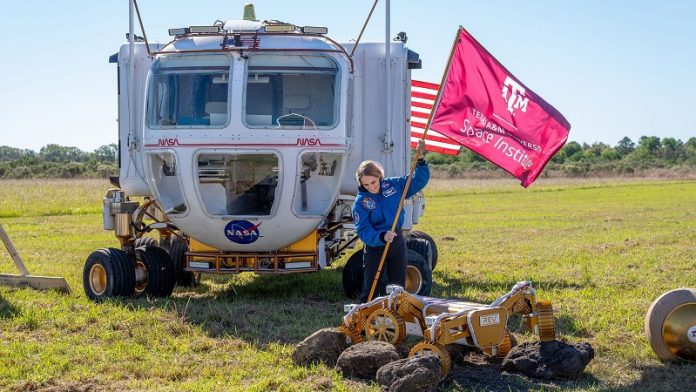 Building on the Moon This former Air Force engineer has a plan
