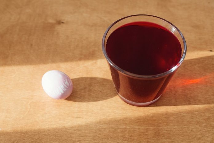 New study finds out why beetroot juice could help lower blood pressure in older adults