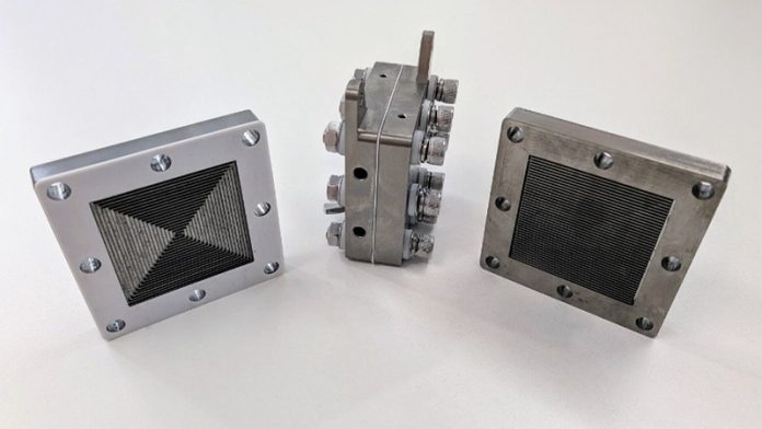 Scientists use artificial lightning to make ammonia from thin air