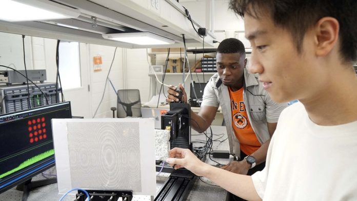 Wireless curveballs could teach radio waves to dodge obstacles